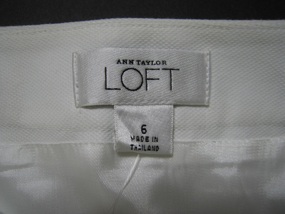 Ann Taylor LOFT White Zip Closure Mini Skirt Size 6