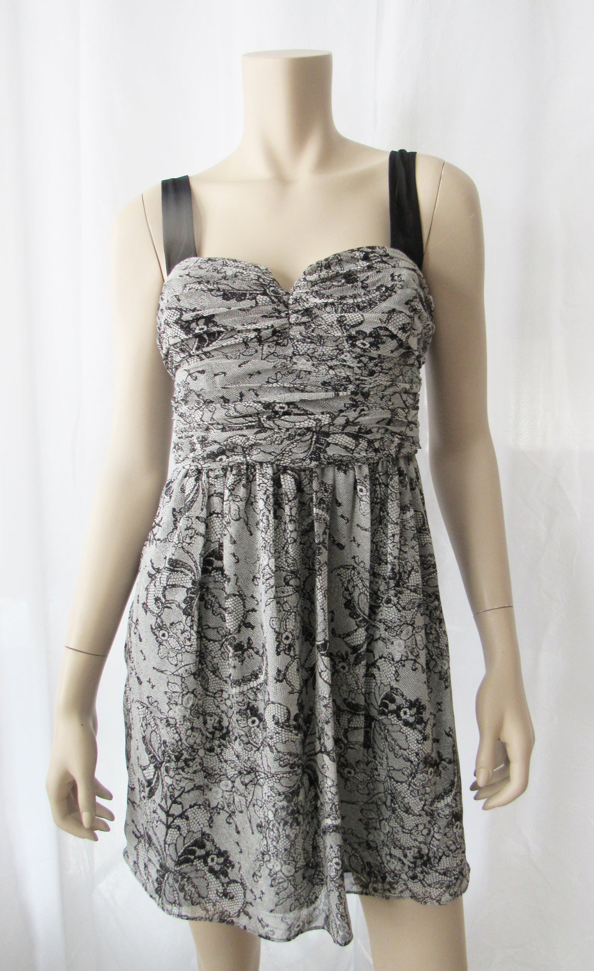 BCBGeneration Pleat Gather Sweetheart Cocktail Night Out Dress BazaarLoves BCBGeneration Pleat Gather Sweetheart Cocktail Night Out Dress BazaarLoves